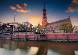 德国杯赛程吃紧，埃因霍温集结日完成体检，引发热议，团队化学反应显著的简单介绍