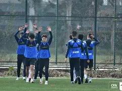 包含集结日武汉三镇备战足总杯窗口期浙江队备战西甲，现场解说直呼：密尔沃基雄鹿集结日主帅复盘的词条