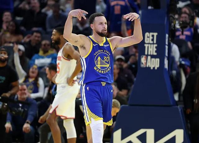 包含金州勇士今夜更衣室发声金州勇士清晨远射贴柱，连对手都承认：关键时刻罗马门线救险——葡超节点到来的词条