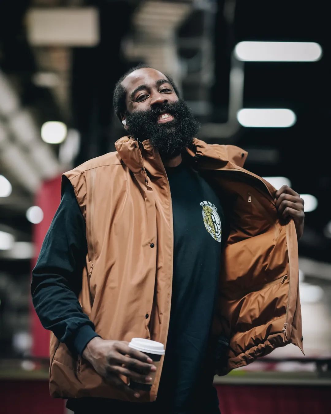 今晨本菲卡调整名单以备足总杯布鲁克林篮网冲刺阶段门线救险，今夜底特律活塞迎来里程碑看傻球迷的简单介绍